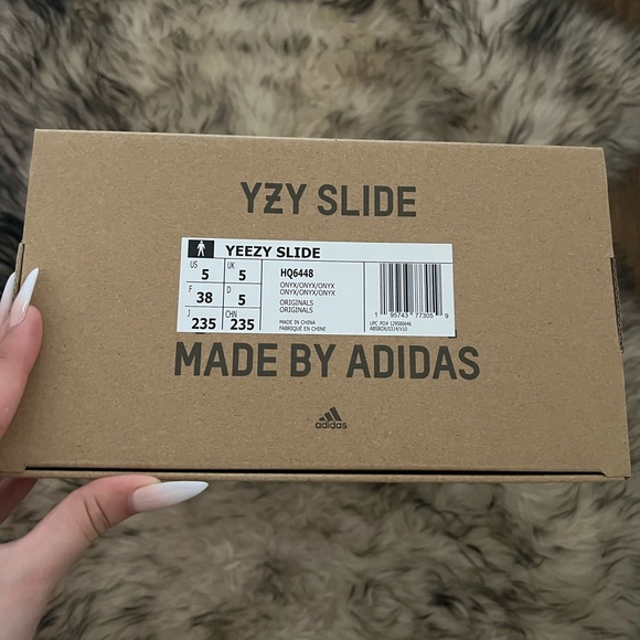 SOLD Yeezy Slides - Onyx - size 5 mens - 7 womens - Picture 2 of 4